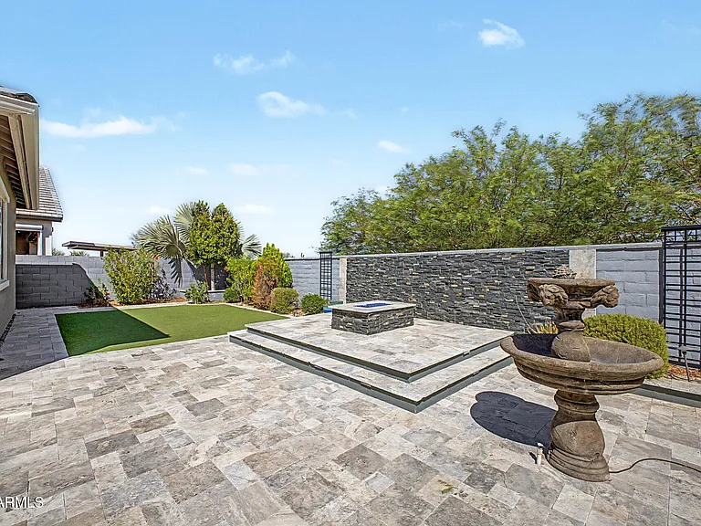 20523 W Rosewood Ln — Photo 38