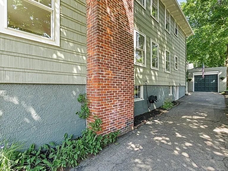 303 Washington St #1 — Photo 15