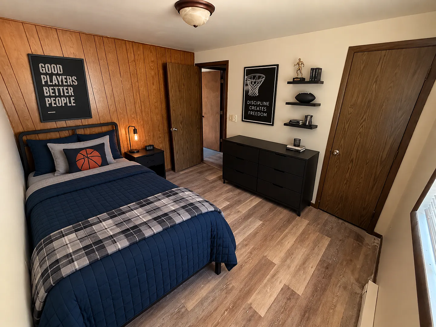 Two Bedroom Duplex — Photo 4