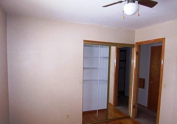 4th image of 1919 S Oakhill Ave