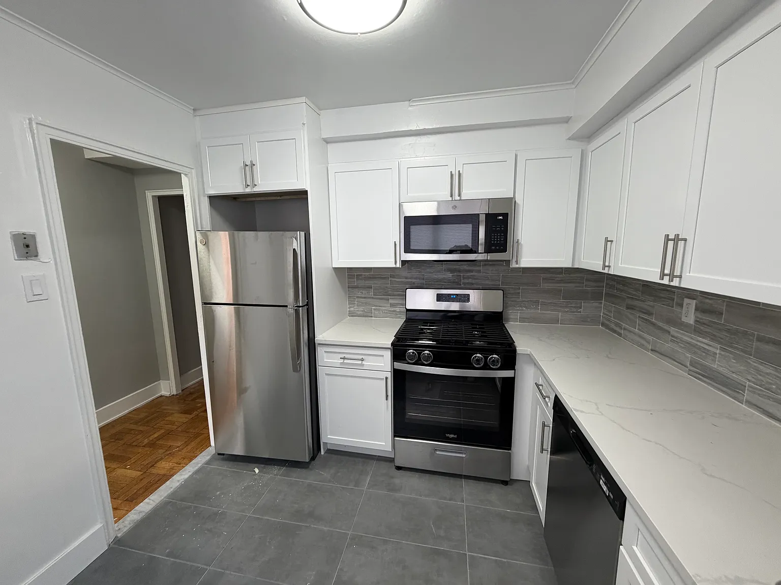 186th Ln, Fresh Meadows — Photo 2