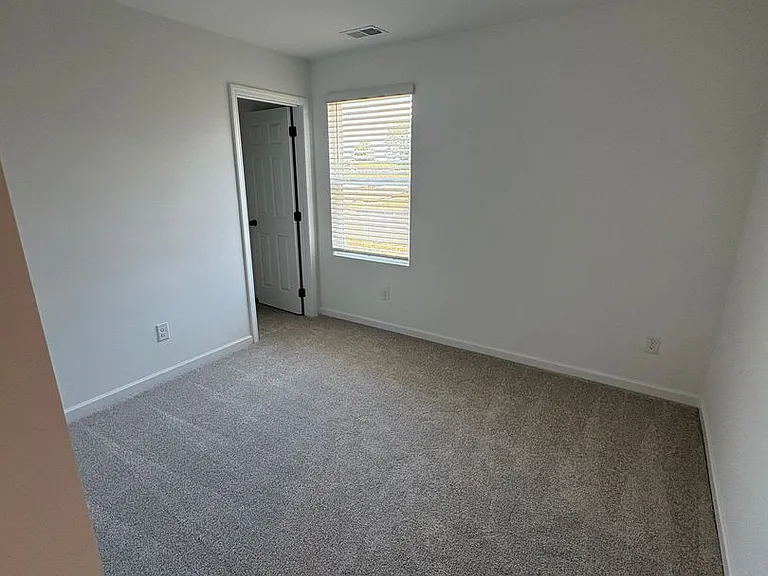 2942 Sharpstone Dr — Photo 17