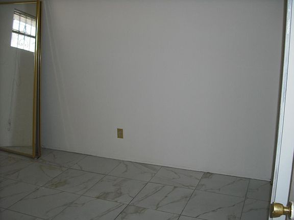 5th image of 769 Northrop Ave APT 1