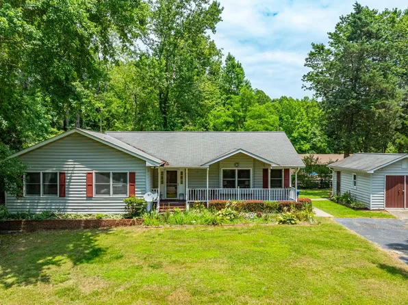 7495 Harrison Dr, King George, VA 22485