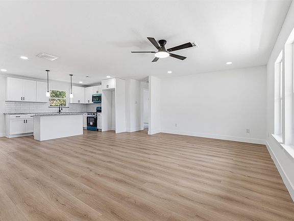 4th image of 5711 Thrush Dr