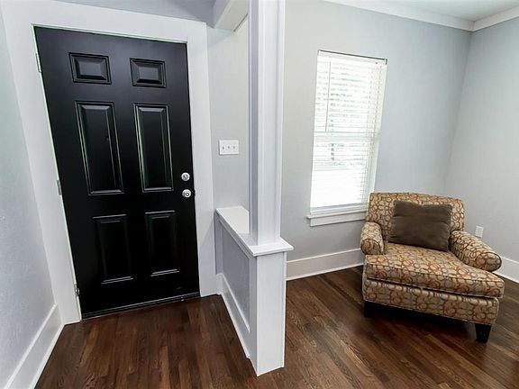 5th image of 2255 Glendale St