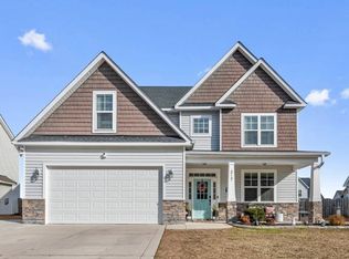 317 Wishaw Ct, Hope Mills, NC 28348