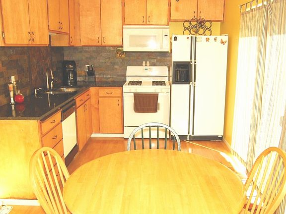 3rd image of 4342 Malibu Ct SE
