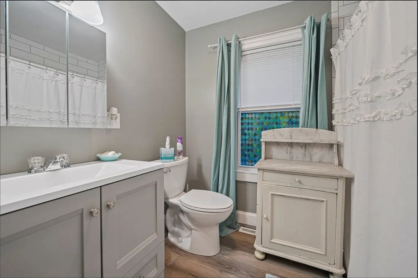 1 bed, 750 sqft, $2,200 — Photo 3