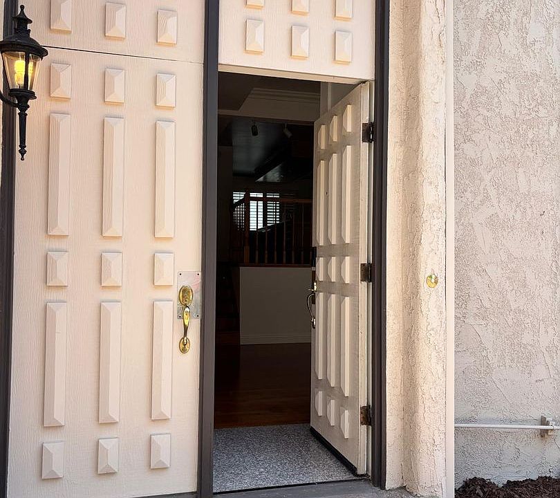 1st image of 22283 Erwin St