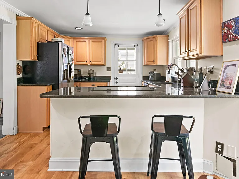 214 Sumner Rd — Photo 13