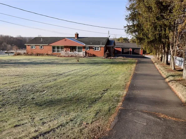 404 E Jamestown Rd, Greenville, PA 16125