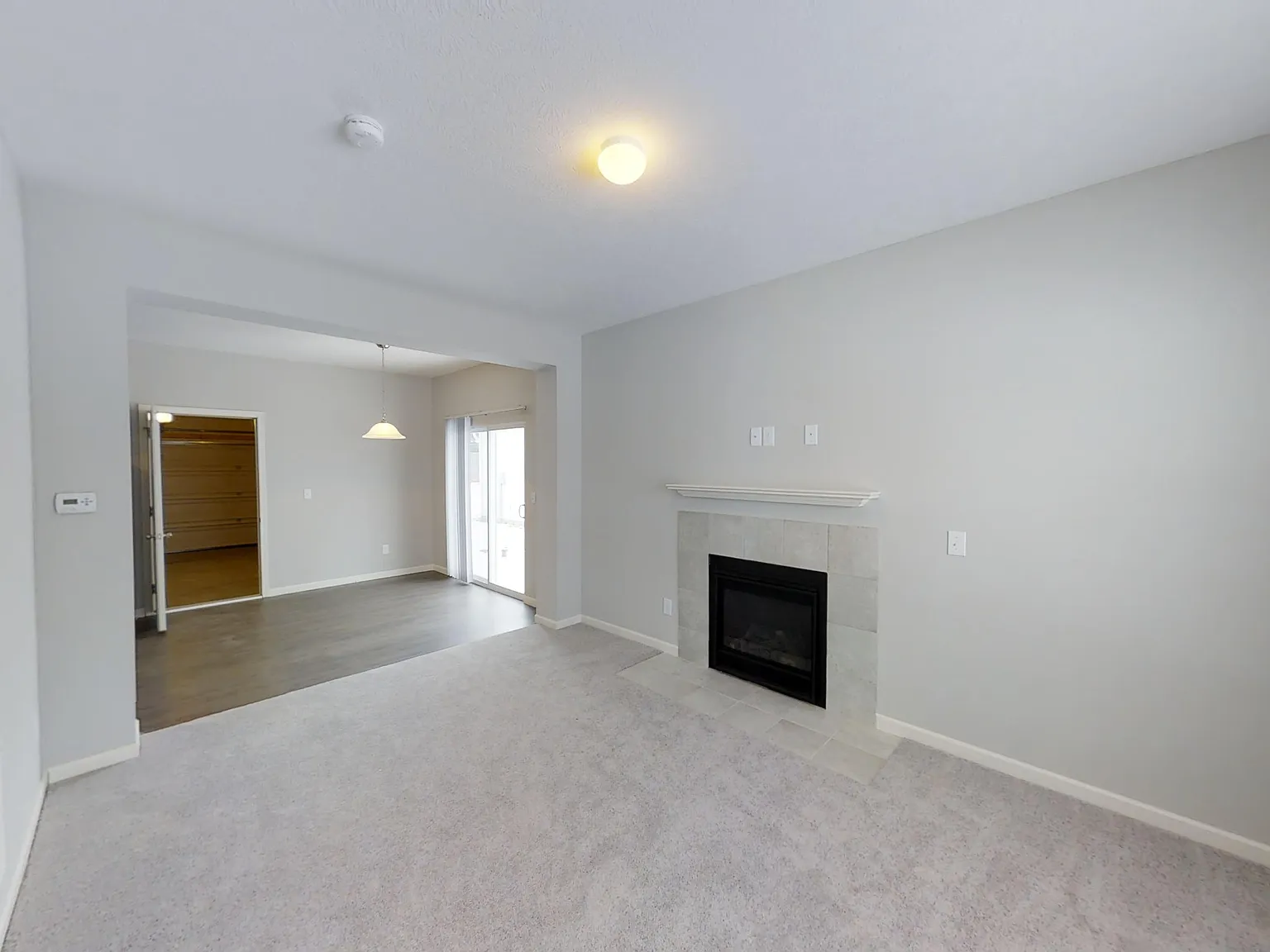 3 bed, 2.5 bath, 1254 sqft, $1,950 — Photo 2