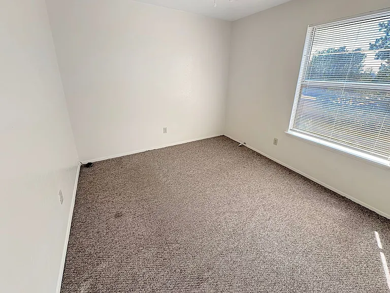 4016-4022 N Calle Grande Grande — Photo 10