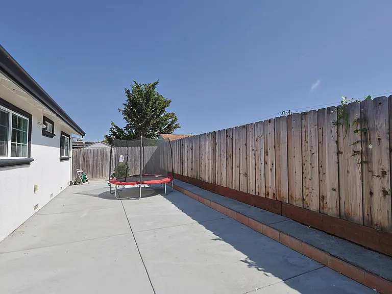 36057 Dalewood Dr — Photo 18