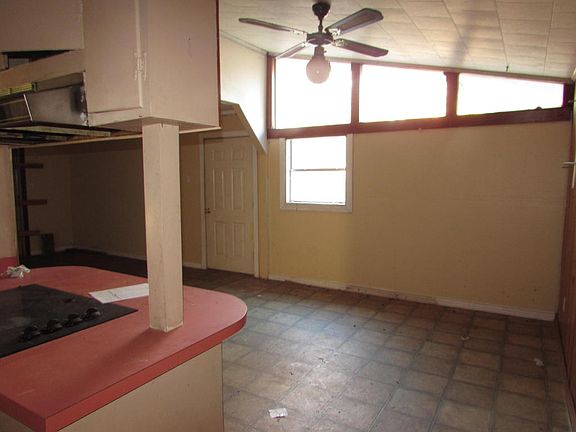 5th image of 1127 Broadmoor Ave