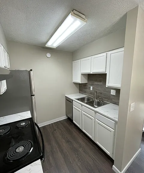 517 Hawley St #6 — Photo 3