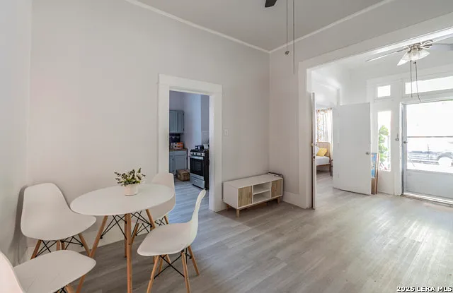 2 bed, 1.0 bath, 1132 sqft, $1,550 — Photo 3