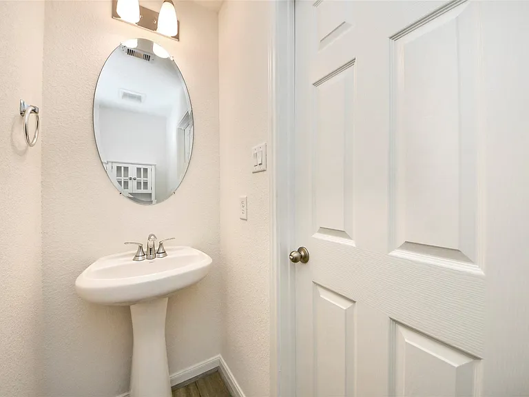 2916 Shimmer Edge Dr — Photo 10