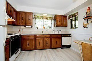 Kitchen / Breakfast Room