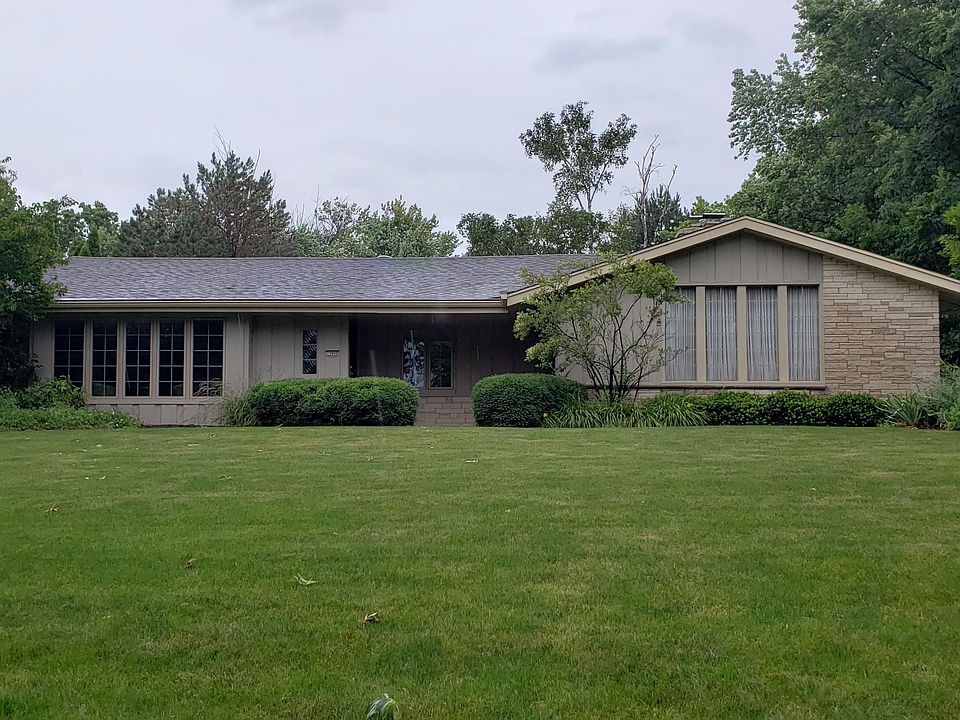 1st image of 15900 Sky Cliff Dr