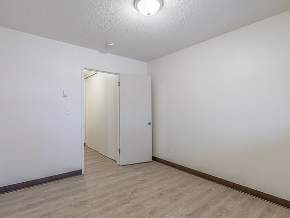 3rd image of 825 NW 23rd St #23