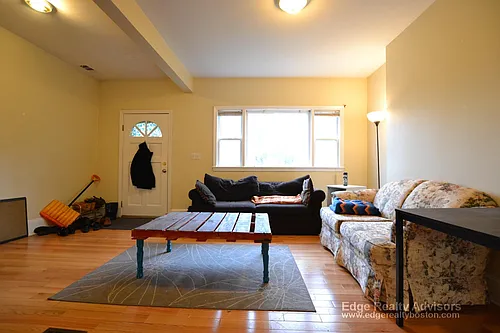 14 Woodmont St Photo 1