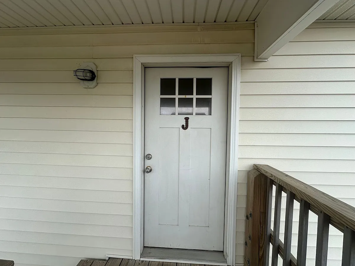 Building Photo - 1218 W Ocean View Ave #J