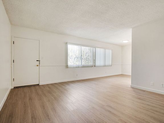 5th image of 420 Hill St #5