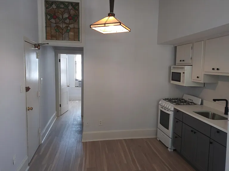 635 G St SE #2 — Photo 6