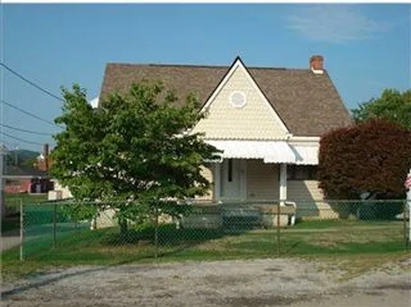 207 Grove Ave, Belle Vernon, PA 15012
