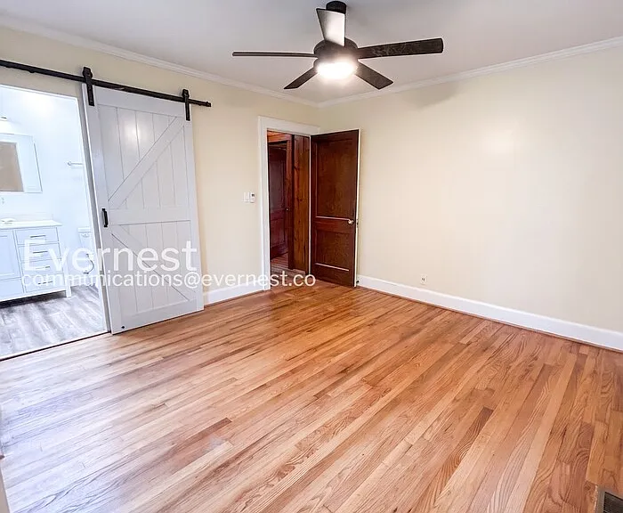 433 Holt Ave — Photo 12