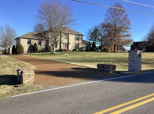 1716 Stop 30 Rd, Hendersonville, TN 37075