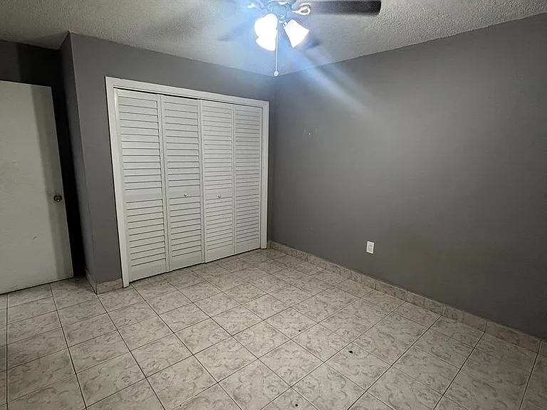 1550 SW 3rd St — Photo 9