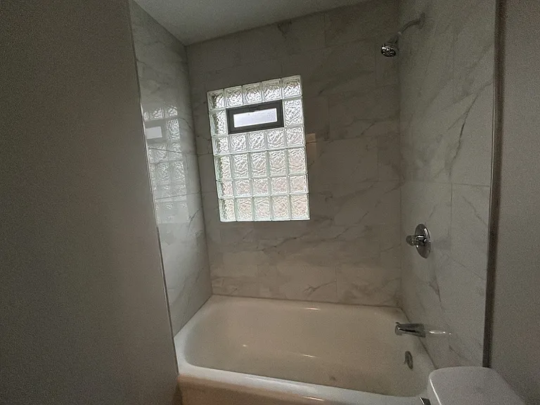 2022 Kentucky St — Photo 13