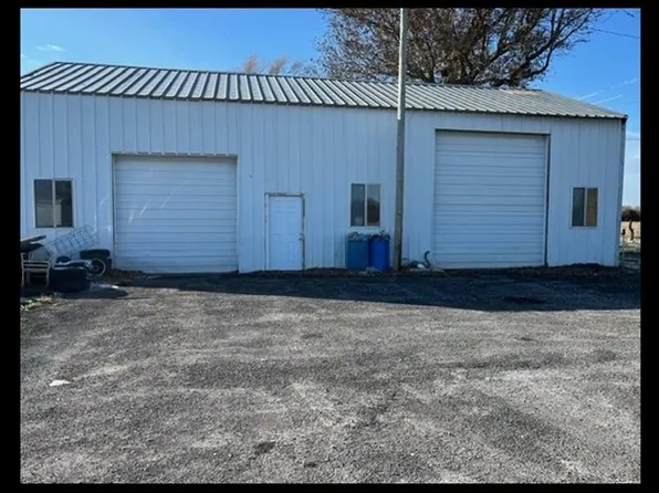 587 N Shelby St #302, Clarence, MO 63437