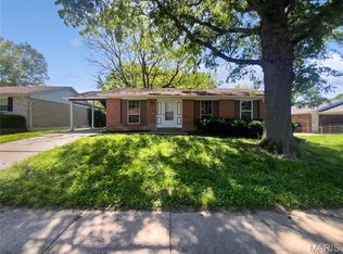 2540 Courtyard Pl, Florissant, MO