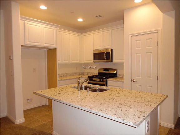 5th image of 9124 Emerald Pearl Ct