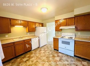 8626 W 54th Pl APT B, Arvada, CO 80002