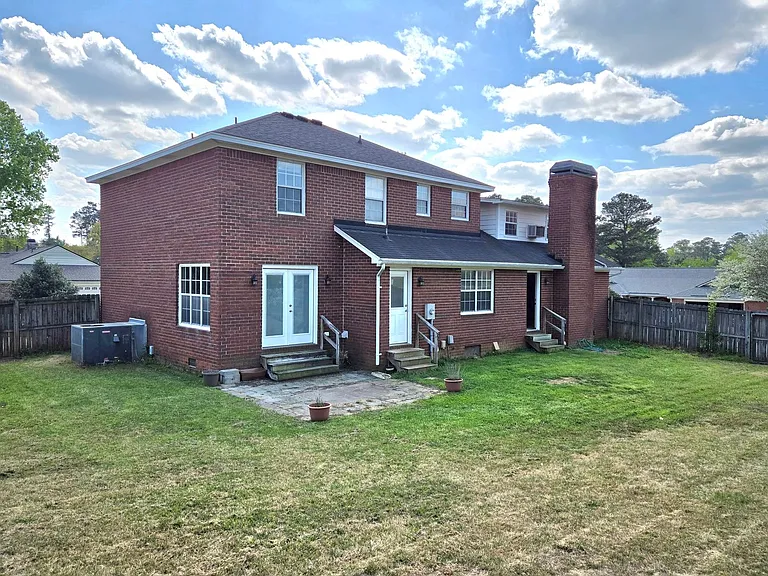 4517 Crosland Dr — Photo 23