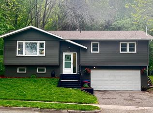 1834 Spruce Dr, Red Wing, MN 55066