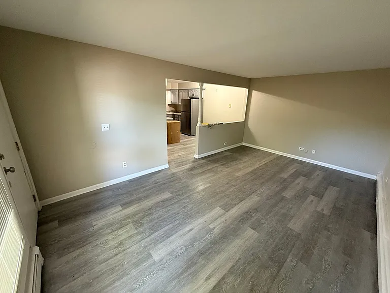 2415 Paradise Blvd — Photo 11