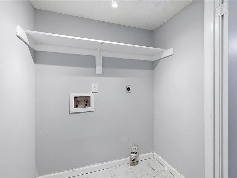 2909 Menlo Park Ln — Photo 16