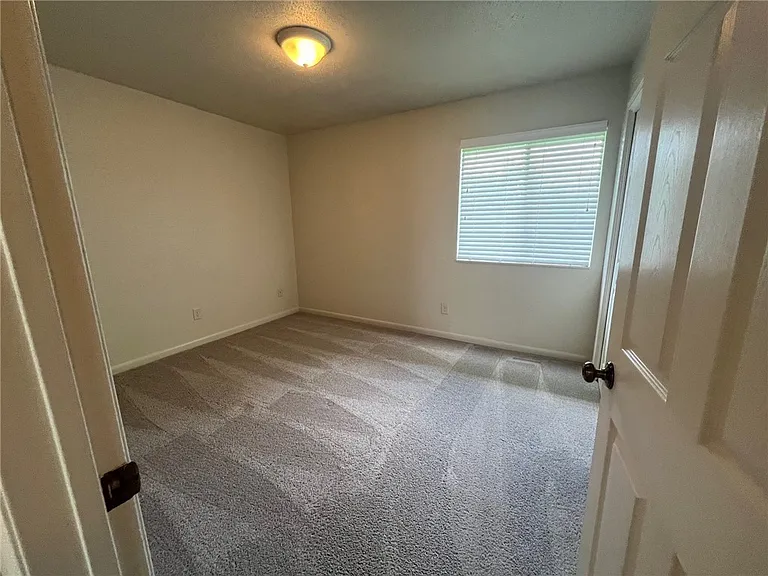 806 Natalie St #D — Photo 5