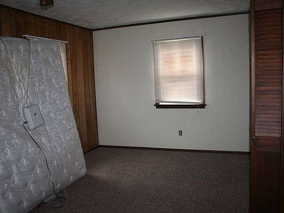2nd image of 2511 Flint Dr