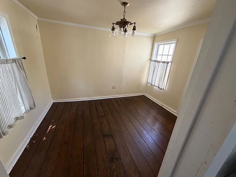 102 Frederick St — Photo 5