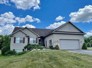 10190 S Ridge Dr SE, Caledonia, MI 49316