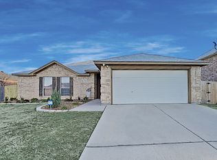 512 Bretts Way, Burleson, TX 76028