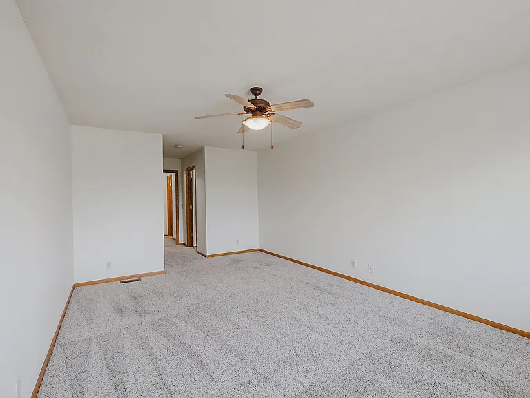 8815 Venice Ln — Photo 21