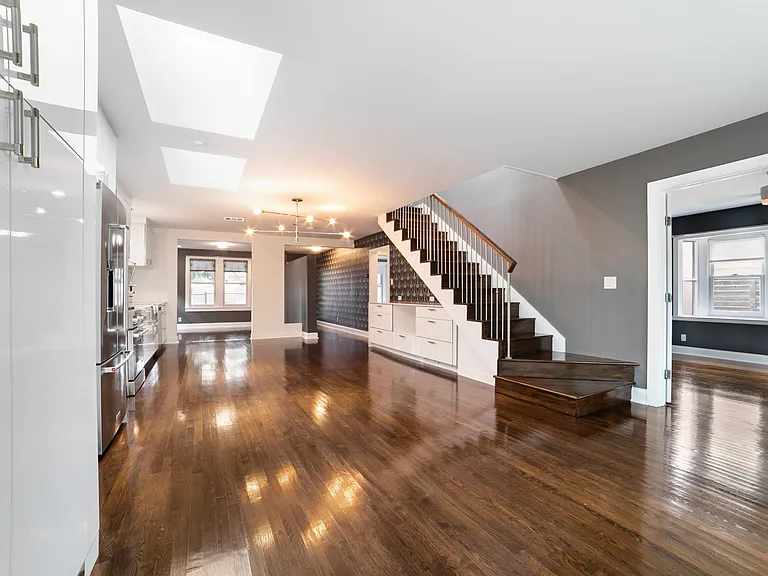 903 W Mary St — Photo 7